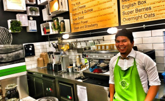 Sam's Box Cafe guru