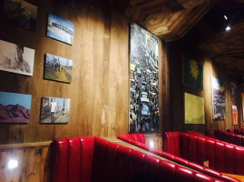 Nando's The Mall World Trade Center inside
