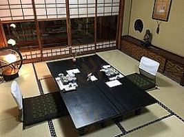 Liào Tíng Yǔ Xǐ Shì inside