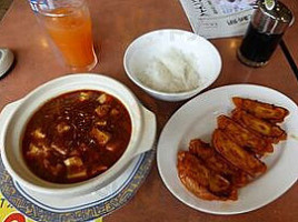 バーミヤン Qí Fù Gōng Yuán Qián Diàn food