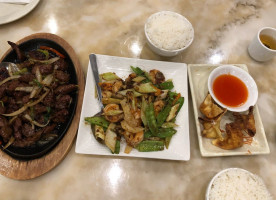 こだわりとんかつかつ Píng Dài Jǐng Diàn food