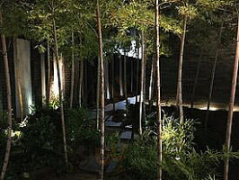Rè Hǎi Yǐn み Shí い Chǔ Shān Yáng Shuǐ Chǎn outside