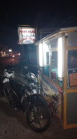Martabak Bangka Umy Kuwu outside