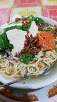 Rumah Makan Tinutuan Ata food