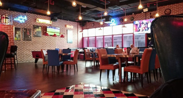 Freddy's Restro Cafe Innen