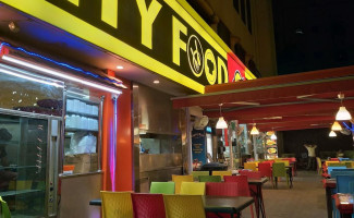 ‪city Food‬ outside