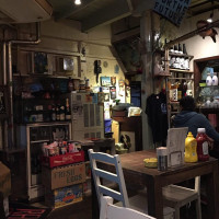 Raccos Burger inside