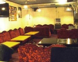 Zhí Bǎn Jū Jiǔ Wū Xià Běi Wù Yǔ inside