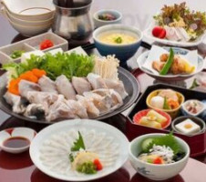 すし Bàn Ní Qí Běn Diàn Essen