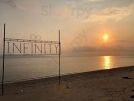 อินฟินิตี้ บีช คลับ เกาะพะงัน Essen