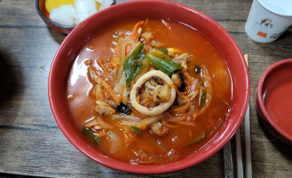 Hwang-geum-won food