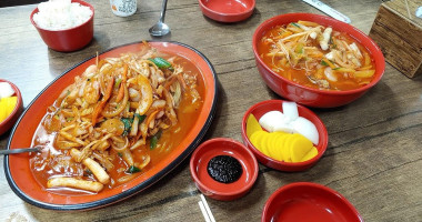 Hwang-geum-won food