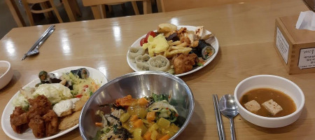 다담뜰한식뷔페 상주 food