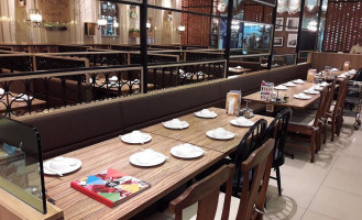 ฮั่วเซ่งฮง Hé Chéng Fēng Central Westgate Innen