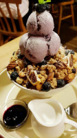 Mrs. Peaberry food