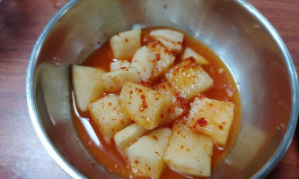 Yukgeori Gomtang food