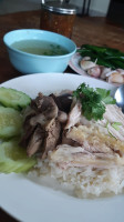 ร้านป้านุ้ย ข้าวมันไก่เบตง ก๋วยเตี๋ยวไก่มะระ Essen