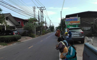 Chalongchai Pla Phao outside