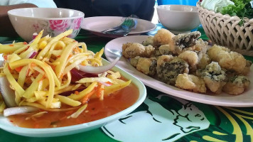 Chalongchai Pla Phao food