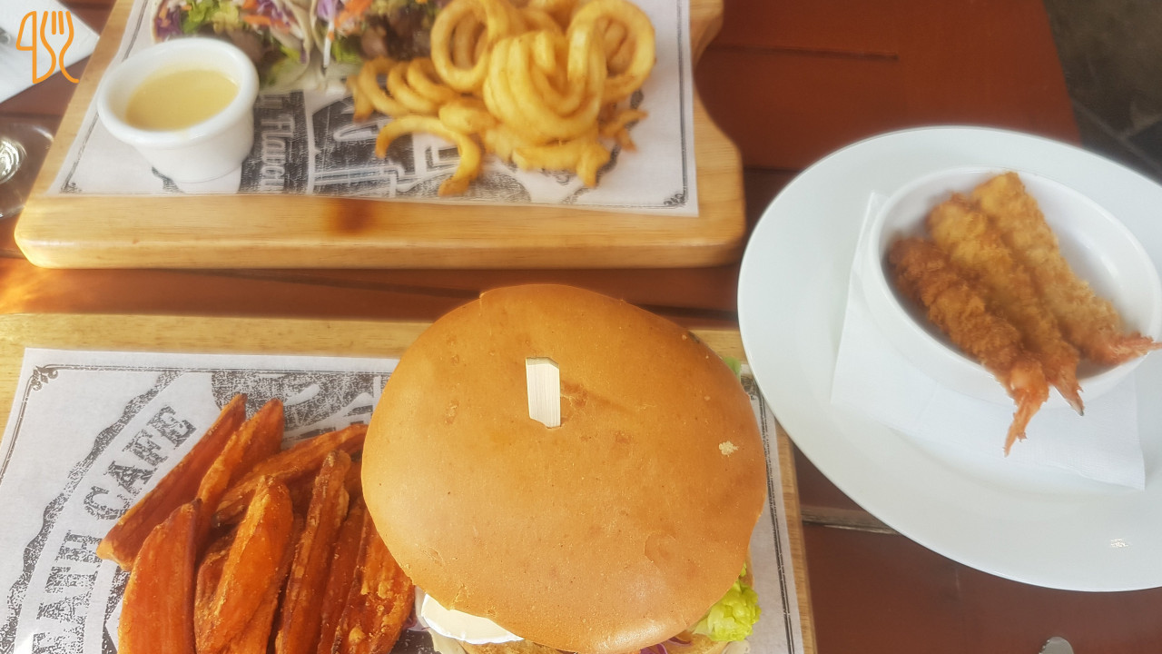 Hog's Breath Cafe