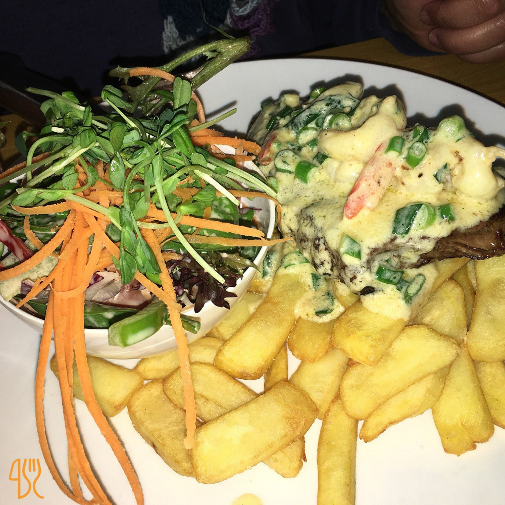 Mike's Grill & Bar