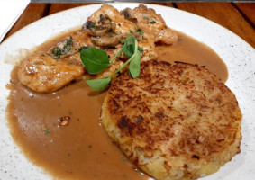 Tacking Point Tavern food