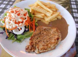 สมอลการ์เด้น บาร์ สเต๊กเฮ้าส์ Essen