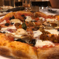 Tavola Yì Shì Pī Sà food