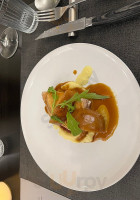 Chǐ Cǎo Bù Liào Lǐ Rén De Jiā food