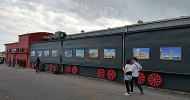 The Lan Yang Railway Bakery outside
