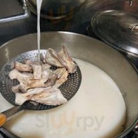 Xiǎo Méng Niú Dǐng Jí Má Là Yǎng Shēng Guō Xīn Zhuāng Diàn food