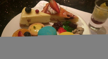 Guì Guān Zì Zhù Cān Tīng Zhǎng Róng Fèng Huáng Jiǔ Diàn Jiāo Xī food