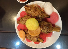 ā Shuǐ Hǎi Xiān Fàn Diàn food