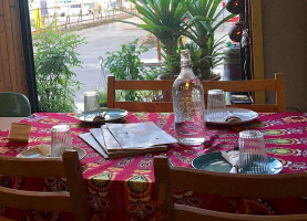 Sayang Dōng Nán Yà Chuàng Yì Liào Lǐ inside