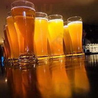 Yín Xìng Xī Cān Tīng Zhōng Lóu Diàn drink