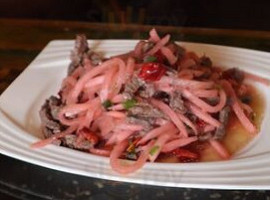 Gèng Pān Cáng Jiā Chú Fáng food
