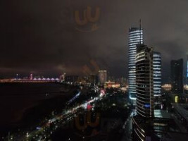 Cháo Ba outside