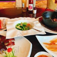 Lǜ Chéng Qiān Dǎo Hú Xǐ Lái Dēng Dù Jiǎ Jiǔ Diàn Cǎi Yuè Xuān food