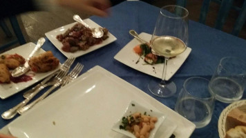 Lǜ Chéng Qiān Dǎo Hú Xǐ Lái Dēng Dù Jiǎ Jiǔ Diàn Cǎi Yuè Xuān drink