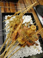 Hòu Yuàn Pí Jiǔ Kǎo Ròu food