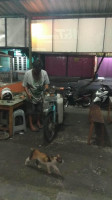 Soto Kwali Daging Sapi Gobyos outside