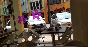 Solaria Mall Wtc Matahari outside