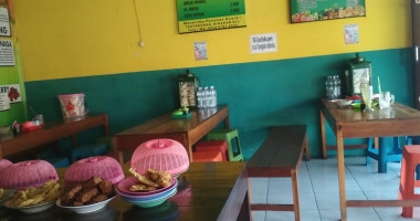 Soto Seger Boyolali Mbok Girah inside