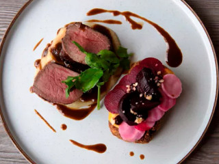 Hé ダイニング ええよ