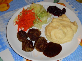 สมอลการ์เด้น บาร์ สเต๊กเฮ้าส์